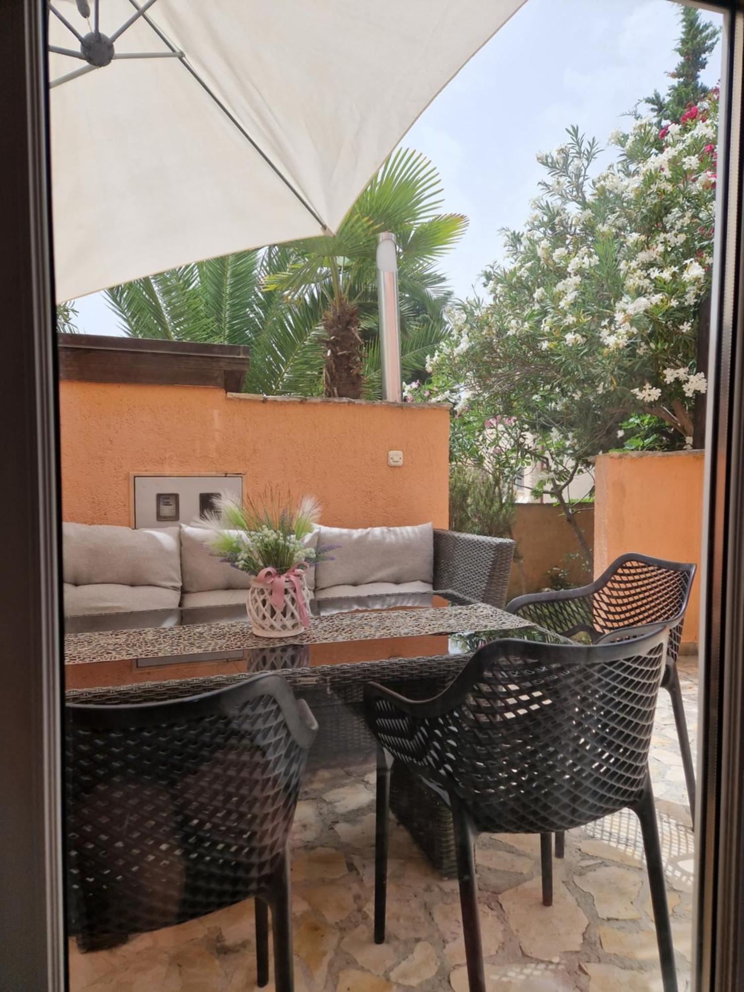 Aurelia Apartments, Vir Zewnętrze zdjęcie
