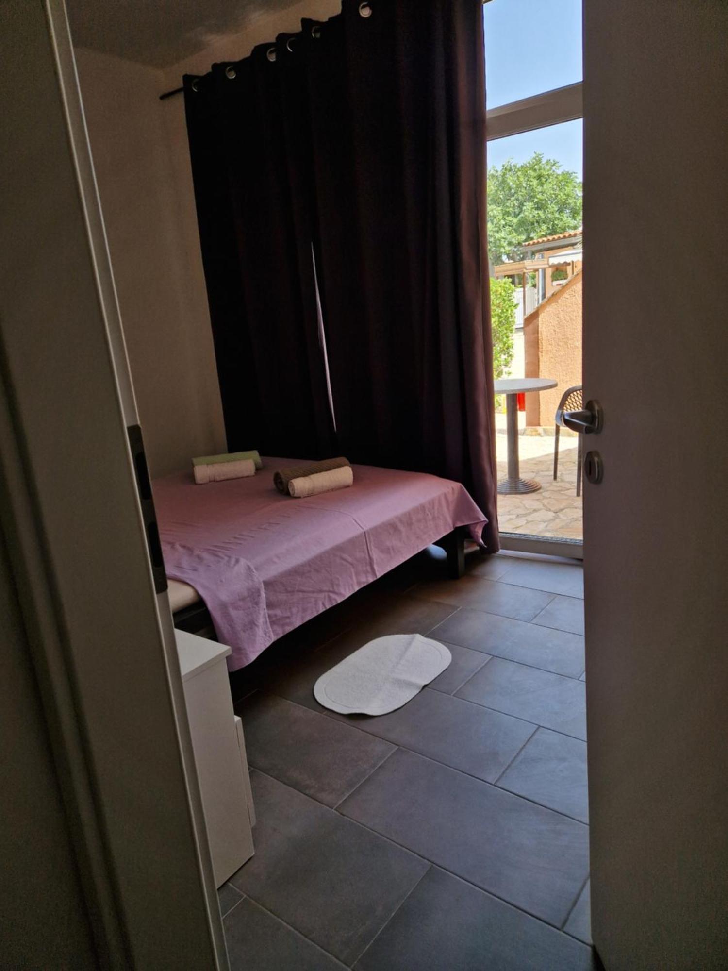 Aurelia Apartments, Vir Zewnętrze zdjęcie