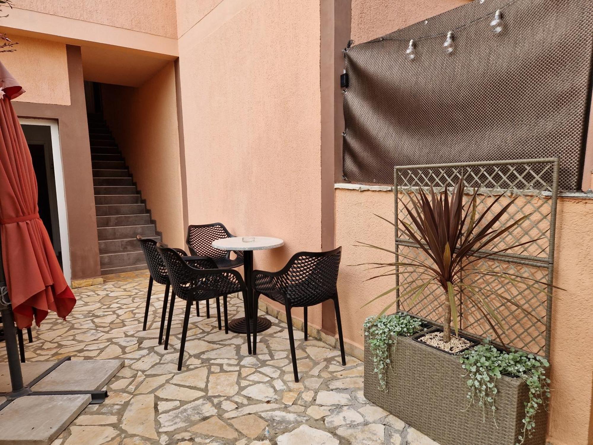 Aurelia Apartments, Vir Zewnętrze zdjęcie